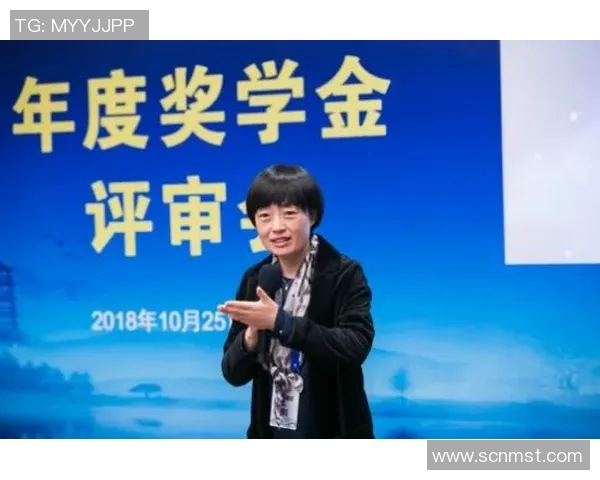 与李芳对话探索和平精英职业生涯的成长与挑战